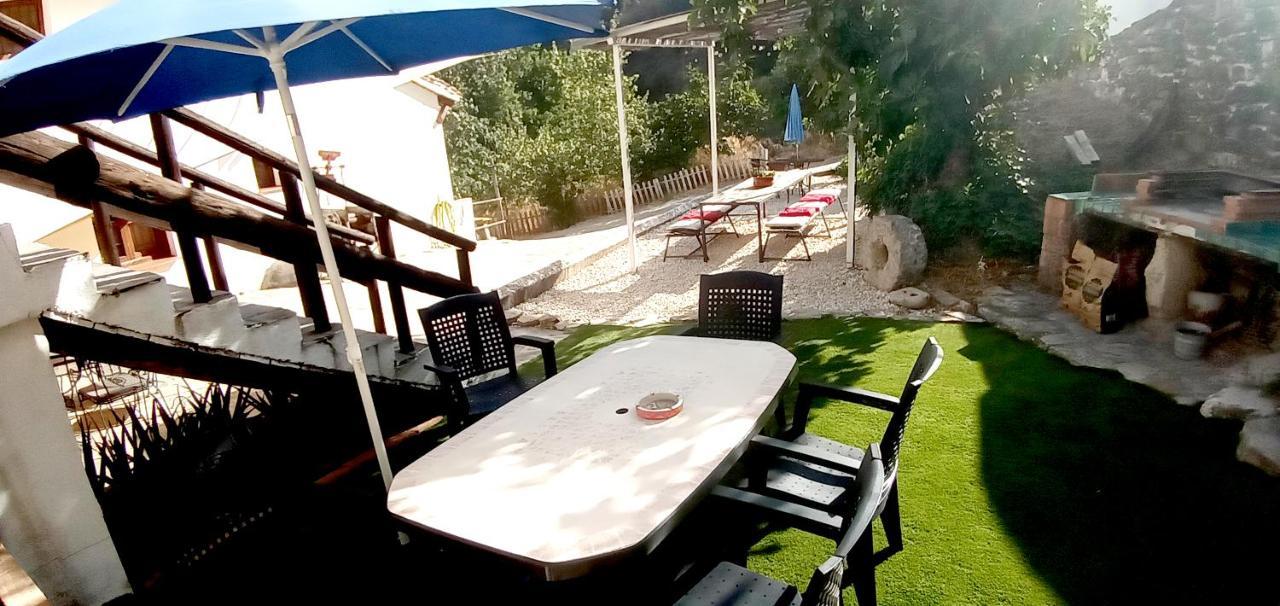 La Casa Del Agua Guest House Монтефрио Екстериор снимка