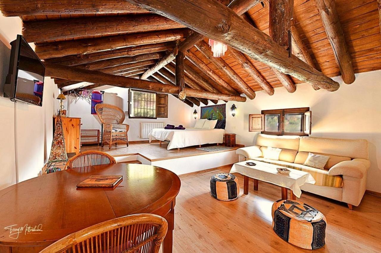 La Casa Del Agua Guest House Монтефрио Екстериор снимка
