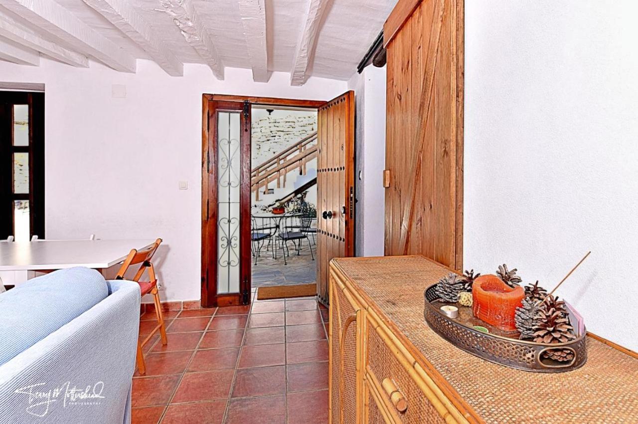 La Casa Del Agua Guest House Монтефрио Екстериор снимка