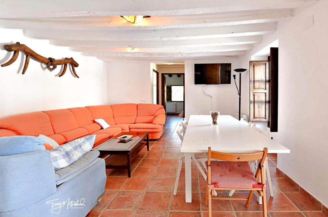 La Casa Del Agua Guest House Монтефрио Екстериор снимка