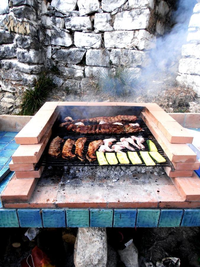 La Casa Del Agua Guest House Монтефрио Екстериор снимка