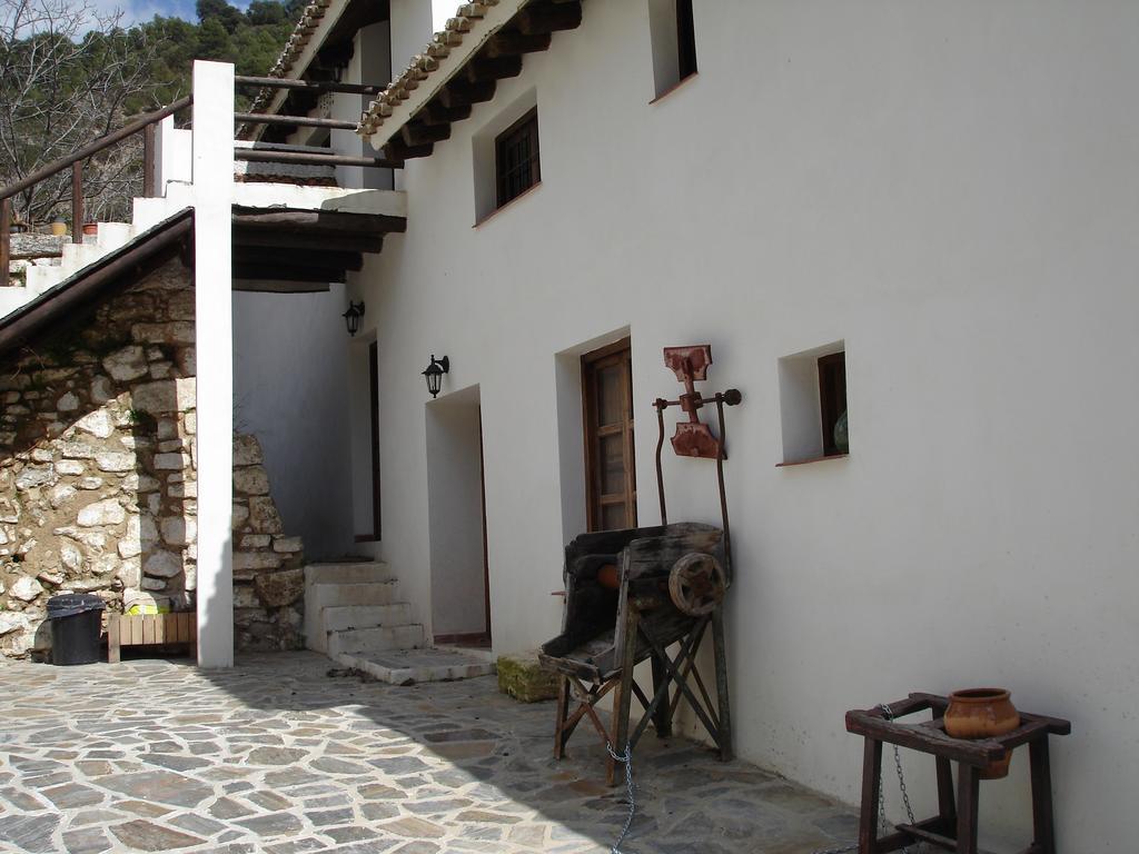 La Casa Del Agua Guest House Монтефрио Екстериор снимка